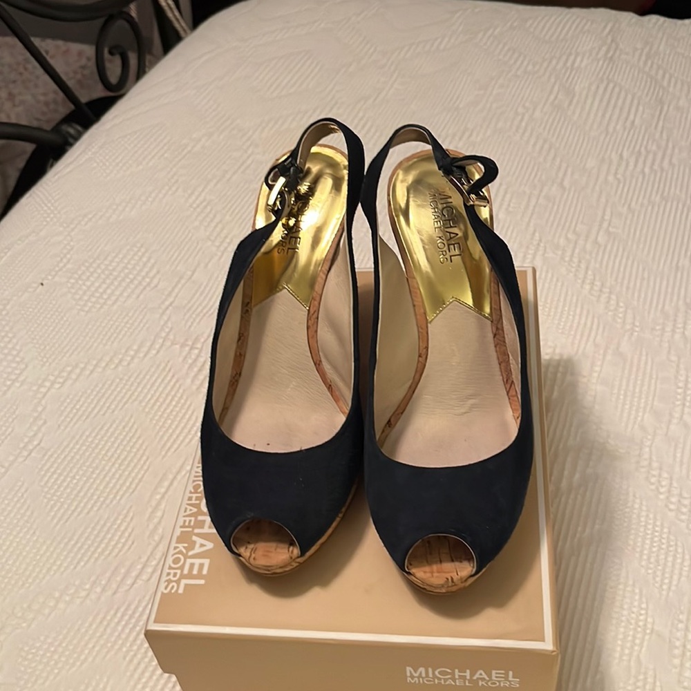 Michael Kors Keegan sling , navy good condition